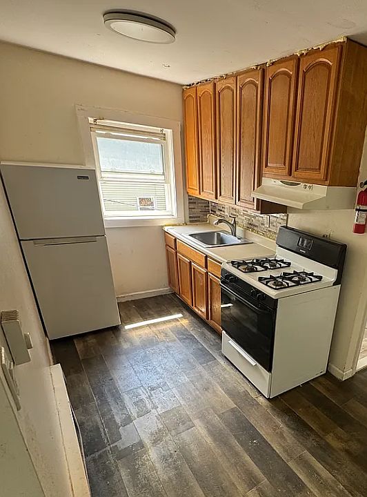 1st image of 79 High St #0