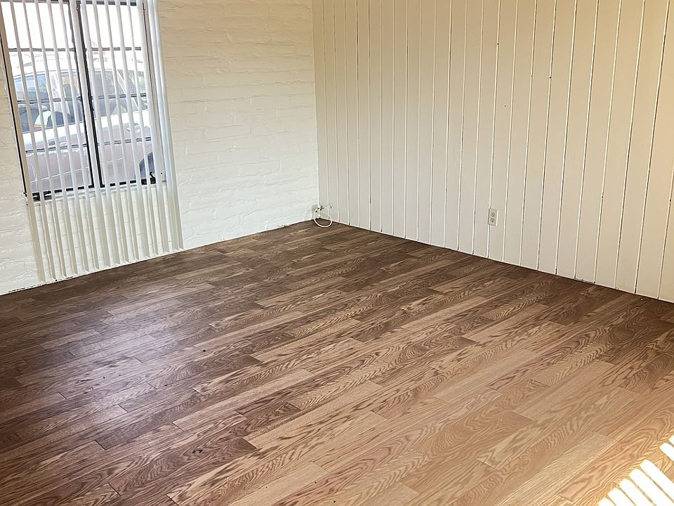 2nd image of 3324 E Flower St