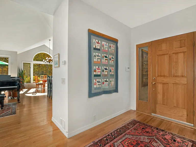 74 N Woods Ln — Photo 3