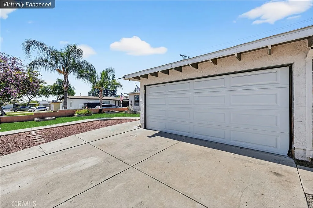 4 bed, 1515 sqft, $3,500 — Photo 4