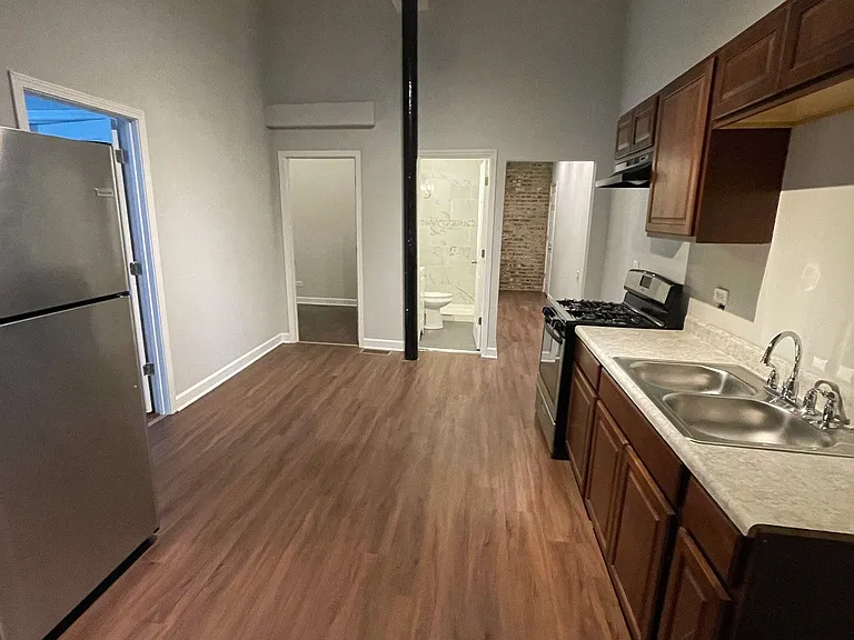 2409 S Hoyne Ave #109 — Photo 9