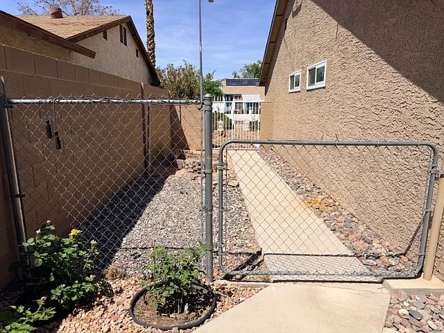 6725 Rexburg Cir — Photo 22