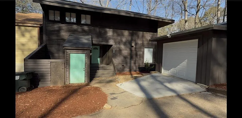 2563 Terrace Trl