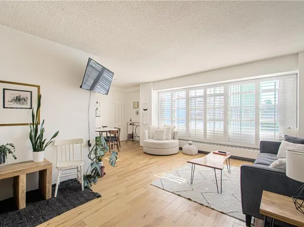 333 W Meyer Blvd APT 404, Kansas City, MO 64113