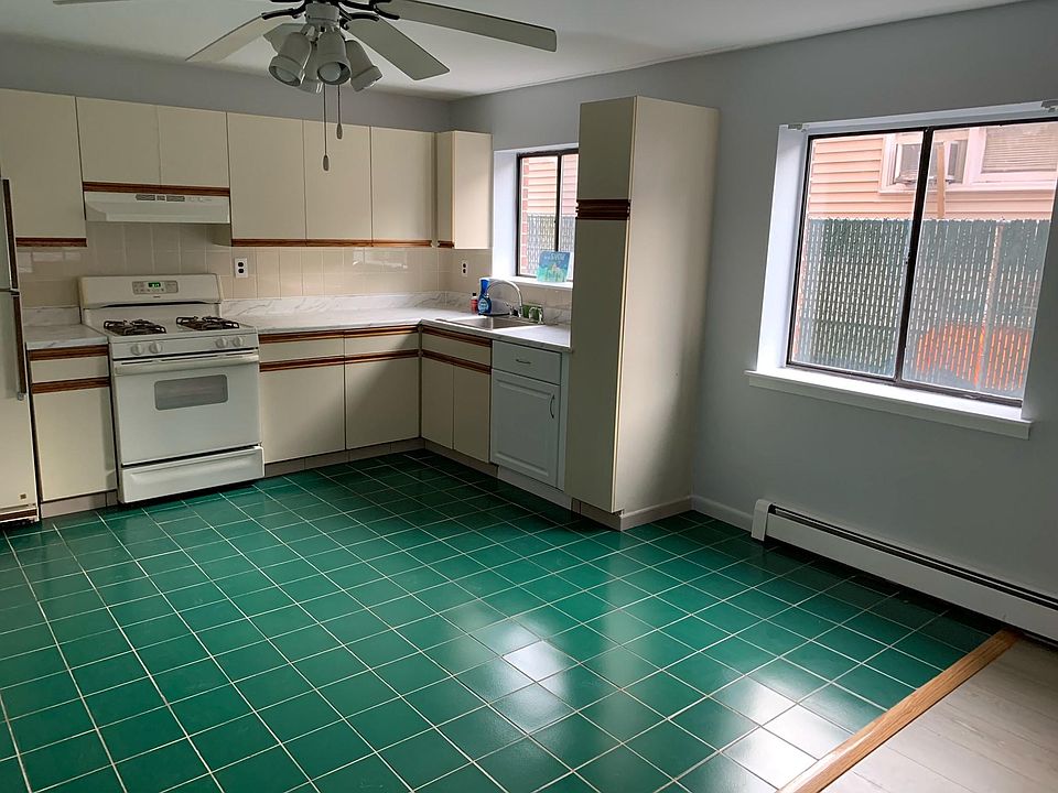 1st image of 2565 Pelham Bay Park W
