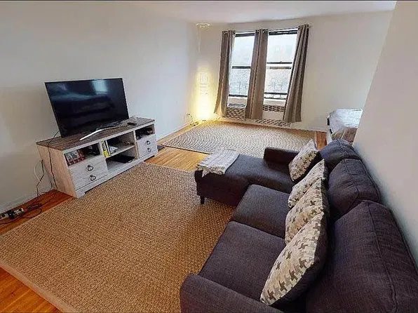 10025 Queens Blvd APT 5L, Forest Hills, NY 11375