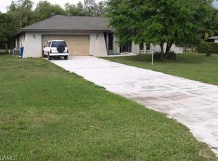 81 Aqua Ln, North Fort Myers, FL 33903