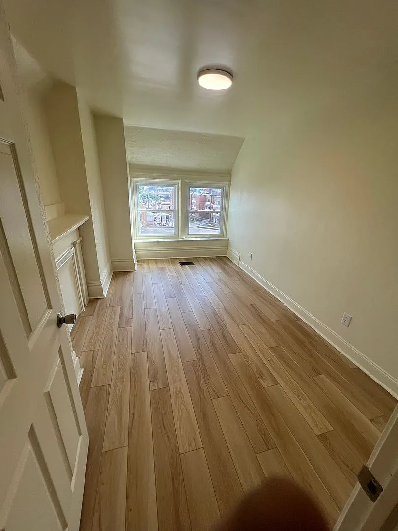 3212 Dawson st — Photo 2
