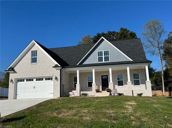 211 Cool Run, Lexington, NC 27295