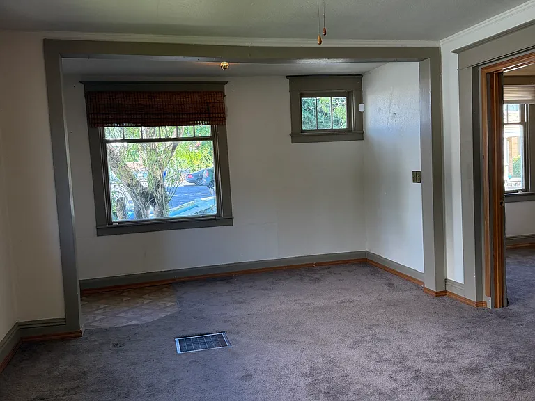 933 SE 45th Ave — Photo 12