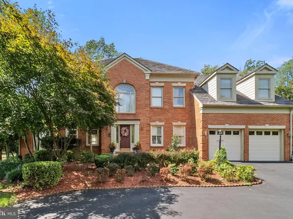 401 Beauregard Dr SE, Leesburg, VA 20175