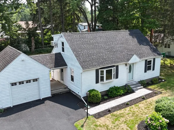 12 Norman Avenue, Guilderland, NY 12203