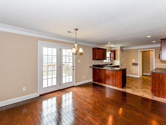 5th image of 1746 Point Wood Dr