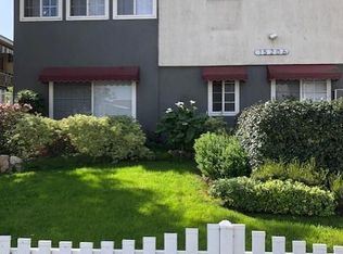 15206 Dickens St, Sherman Oaks, CA 91403