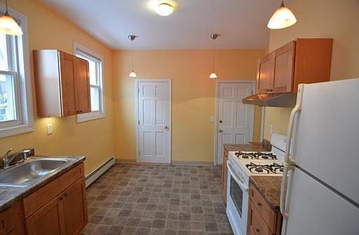 2nd image of 26 Sargent St