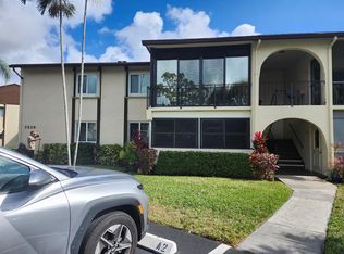 3526 La Palmas Ct APT D-2, Greenacres, FL 33463