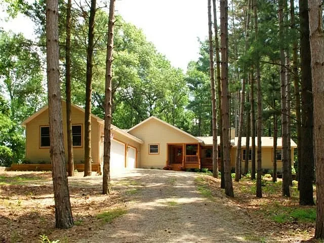 10696 Silver Lake Rd photo 1