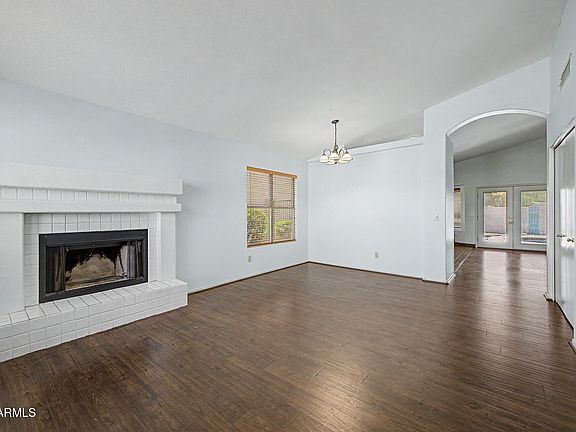 5th image of 1241 W BUTLER Drive