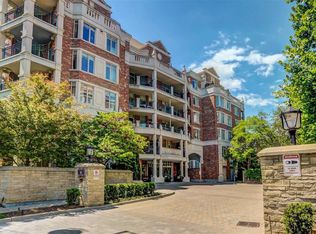 10 Old Mill Trl #202, Toronto, ON M8X2Y9