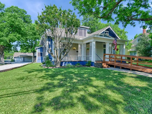 317 S Clements St, Gainesville, TX 76240
