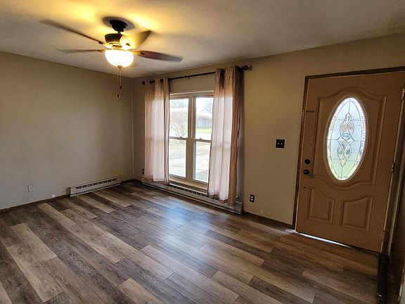 4th image of 306 E Darcy Dr