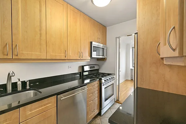 Rented by Corcoran | media 14