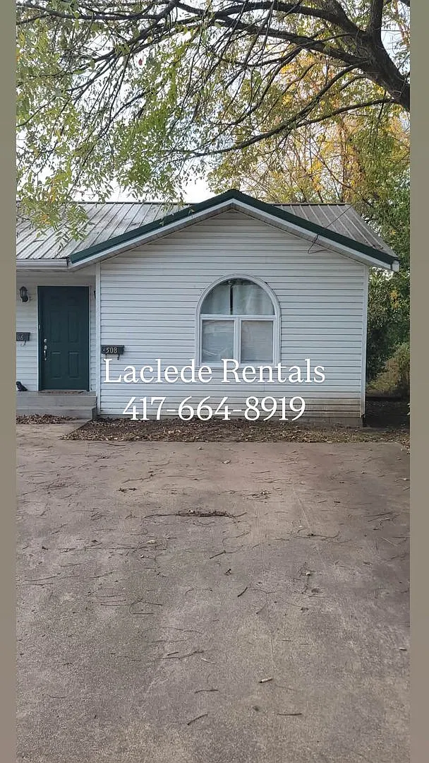 2 Bedroom 1 Bathroom Duplex For Rent — Photo 1