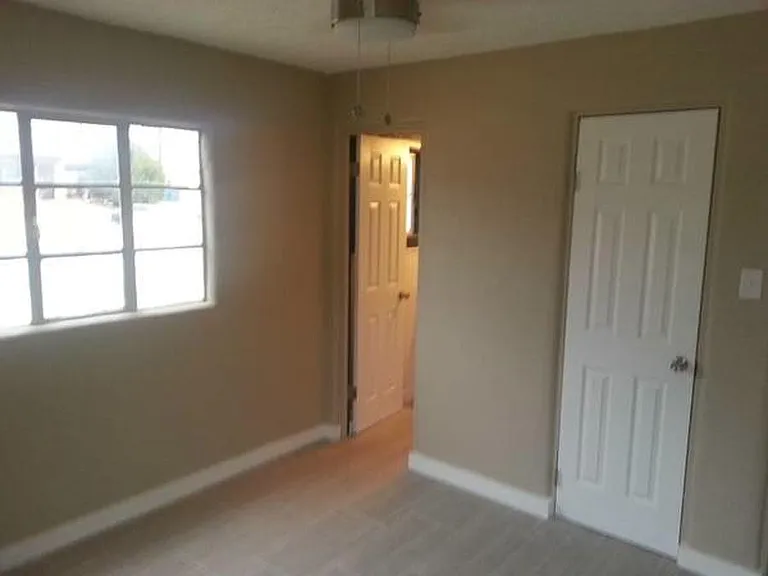 3021 General Chennault St NE — Photo 3