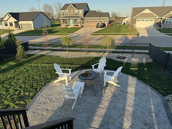 4th image of 534 Foxfield ROAD