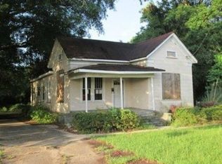 906 Short Columbia St, Hattiesburg, MS 39401