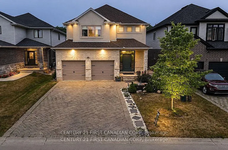 464 Jessica Way — Photo 2