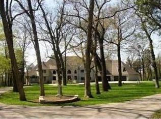 2905 N Mill Rd, Summit, WI 53066