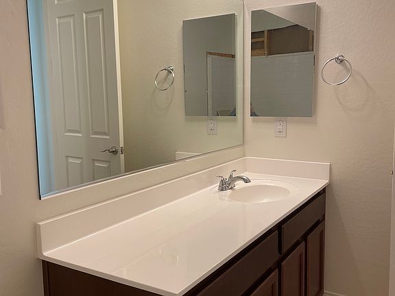5th image of 20864 E Swan Dr