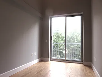 Rented by Rennit Inc.