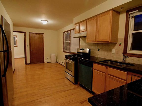 4th image of 3711 N Kildare Ave #2