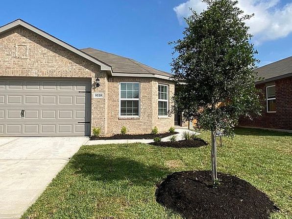 8118 Vacek Meadows Loop