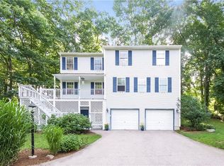 99 Riverdell Dr, Saunderstown, RI 02874