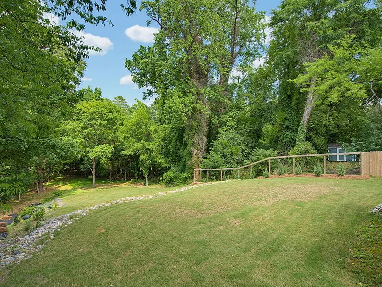 2212 Rumson Rd — Photo 5