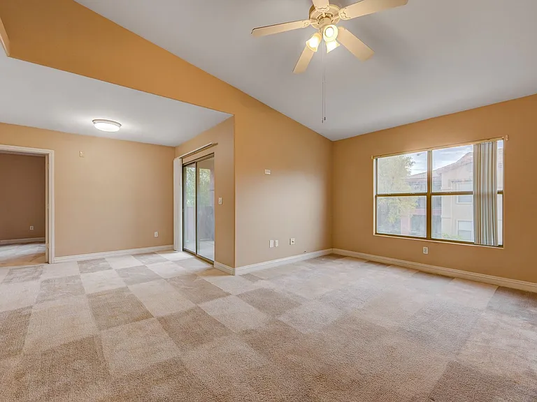 8000 W Badura Ave #2082 — Photo 2