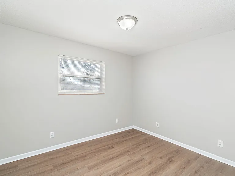 2716 Holbrook Dr #1 — Photo 13