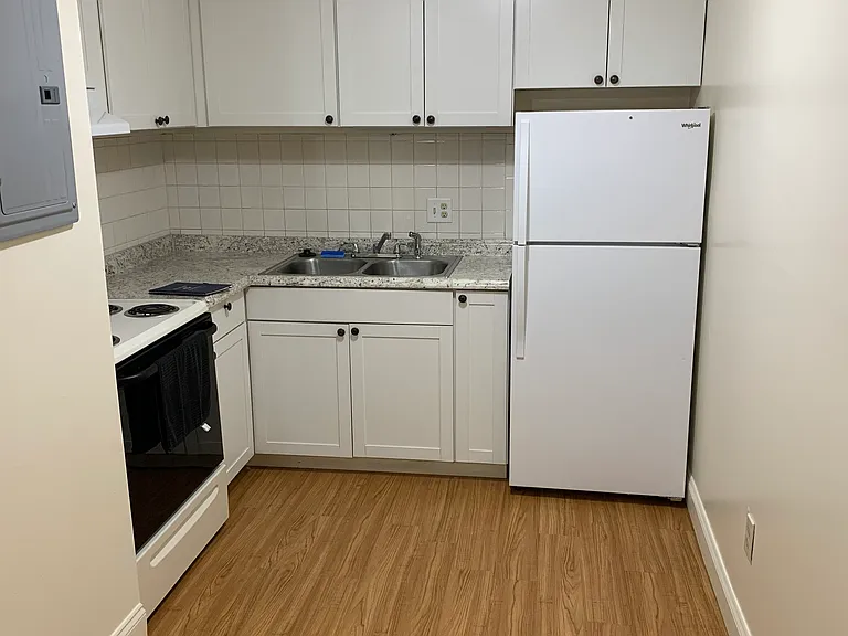 70 Madison St #3 — Photo 7