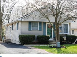 102 Cedar Rd, Wallingford, PA 19086