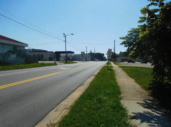 Logan Street & W Robinson St, Gaffney, SC 29341