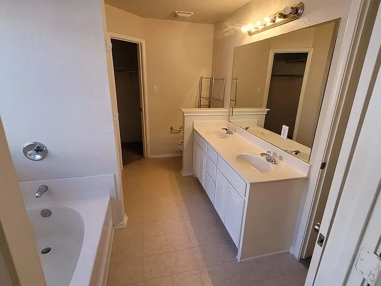 6503 Ithaca Frst — Photo 18