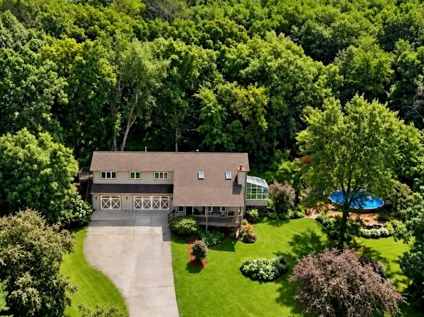 4044 Oak Park Rd, Deerfield, WI 53531