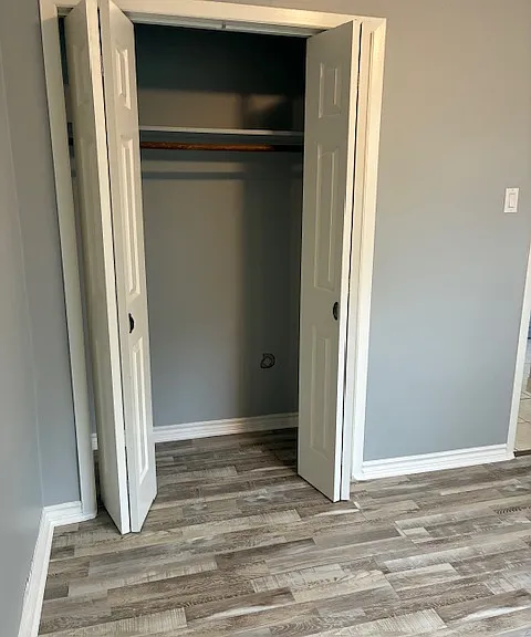 111 Conroy Cres #1 — Photo 8
