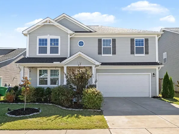 944 Briar Gate Dr, Holly Springs, NC 27540