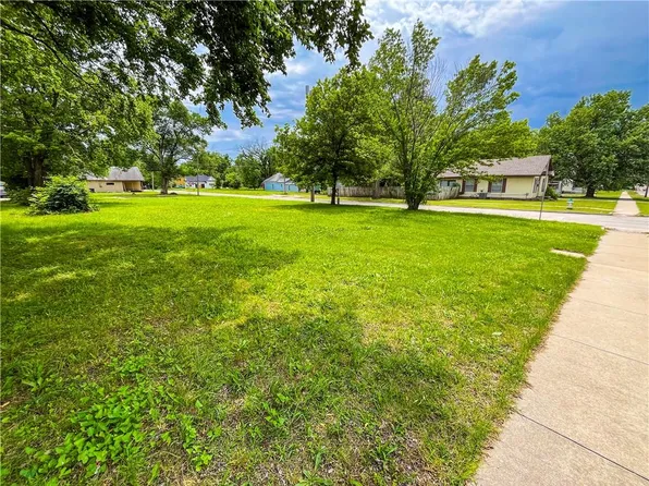 921 W Main St, Independence, KS 67301