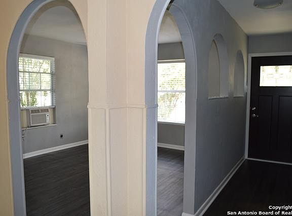 5th image of 350 Rosebud Ln
