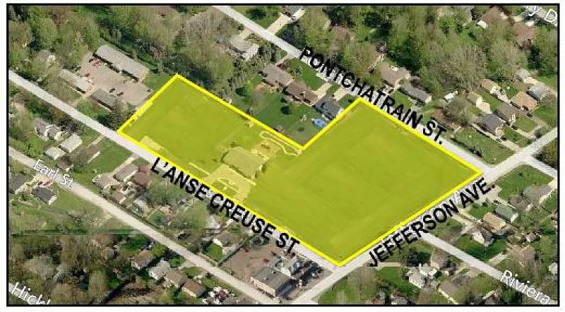 36727 Jefferson Ave photo 1